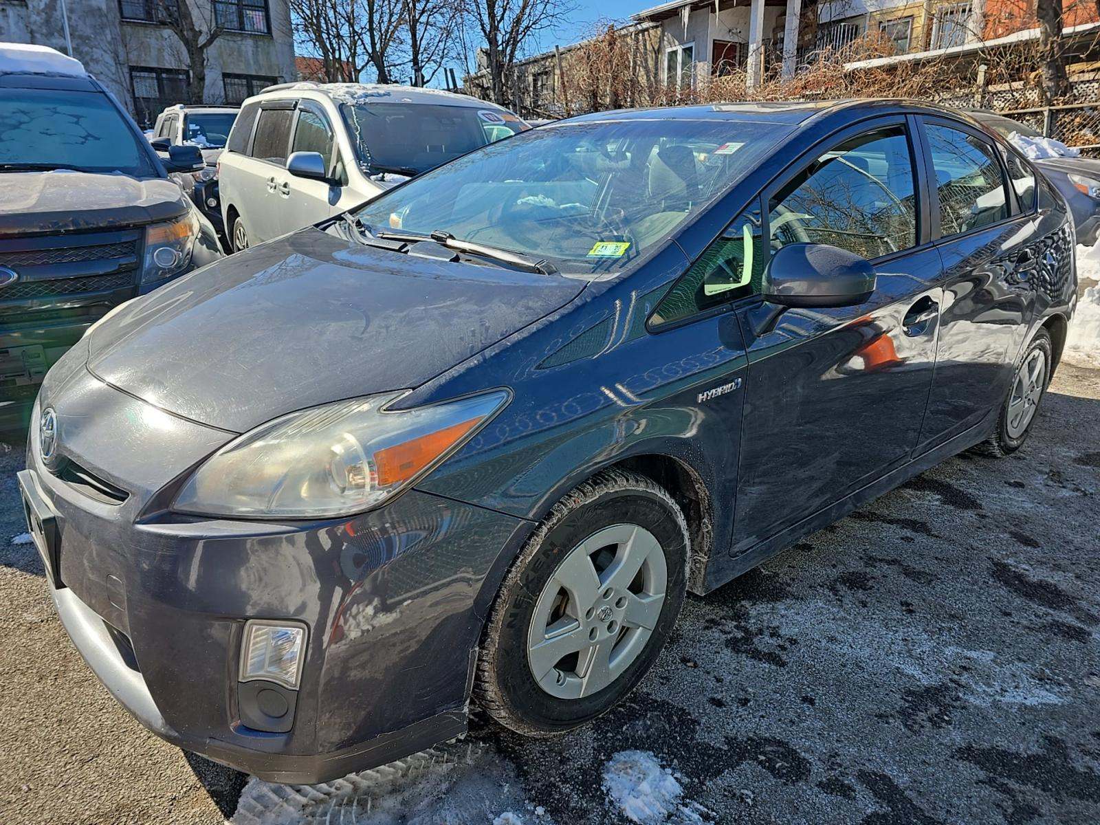 2011 TOYOTA Prius available for long-term rental