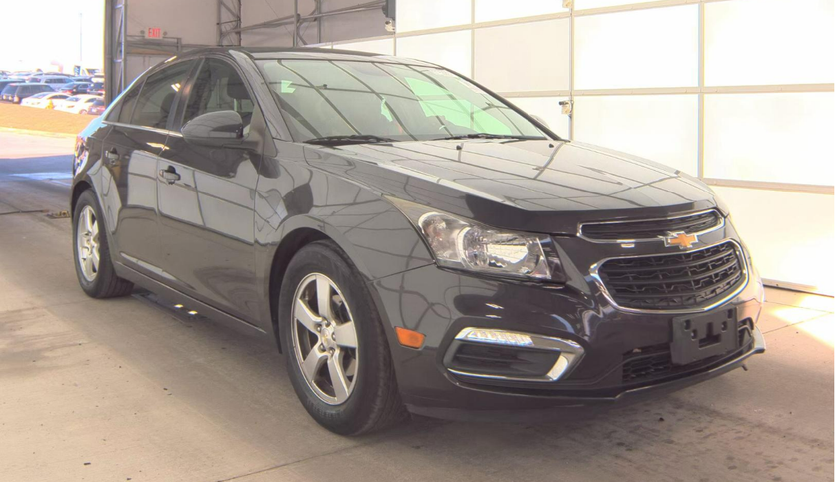 2015 CHEVROLET Cruze available for long-term rental