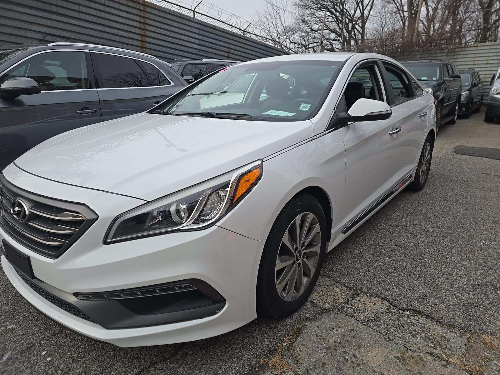 2015 HYUNDAI Sonata available for long-term rental