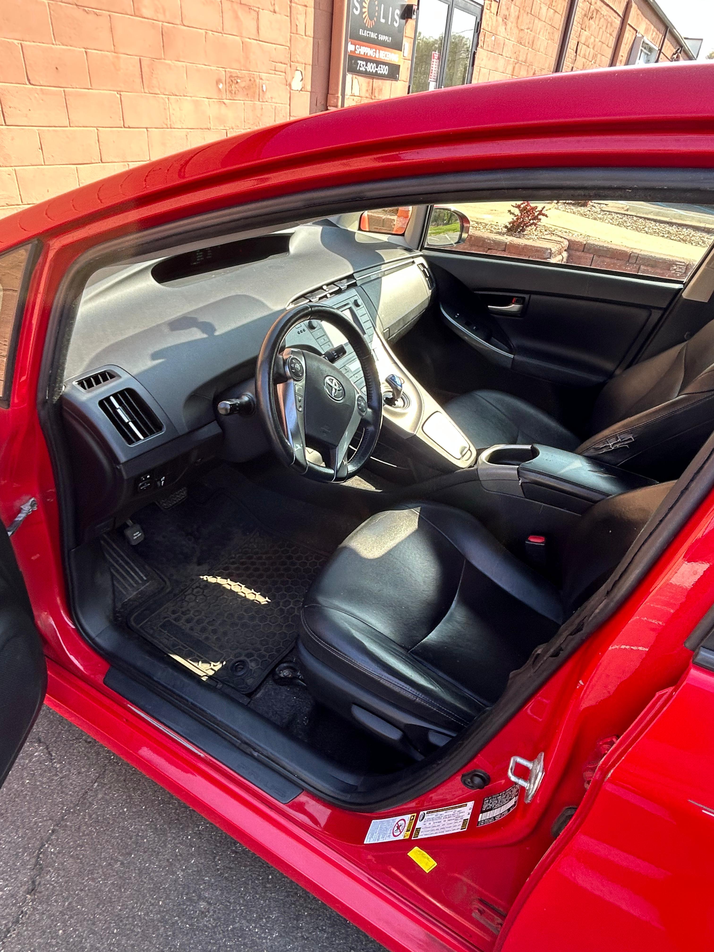 2015 TOYOTA Prius V available for long-term rental